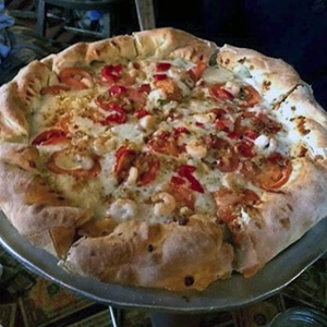 Insatgram/thehernwp Hernandos Pizza and Pub Winter Park Colorado