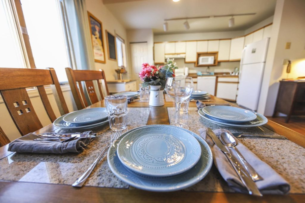 Dining room with seating for 6