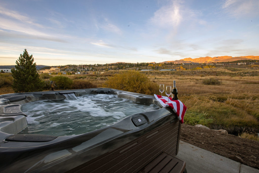Photo of Hot Tub outside Highlander rental